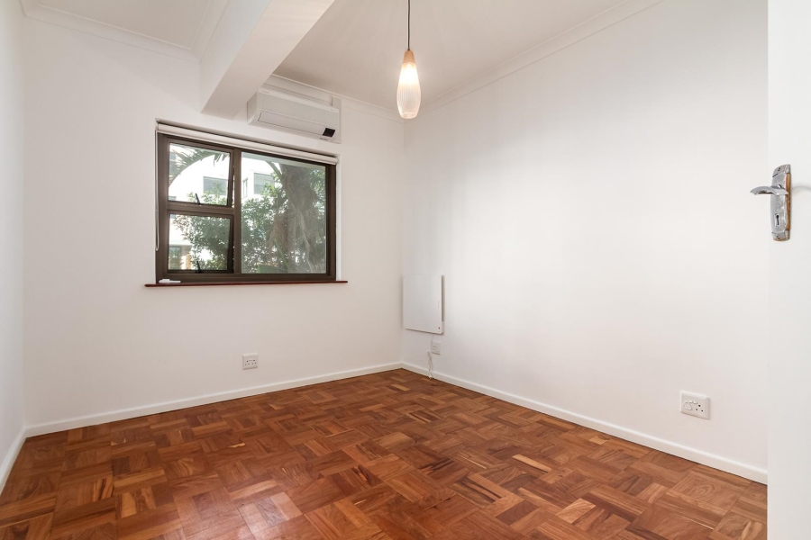 To Let 3 Bedroom Property for Rent in Sea Point Western Cape